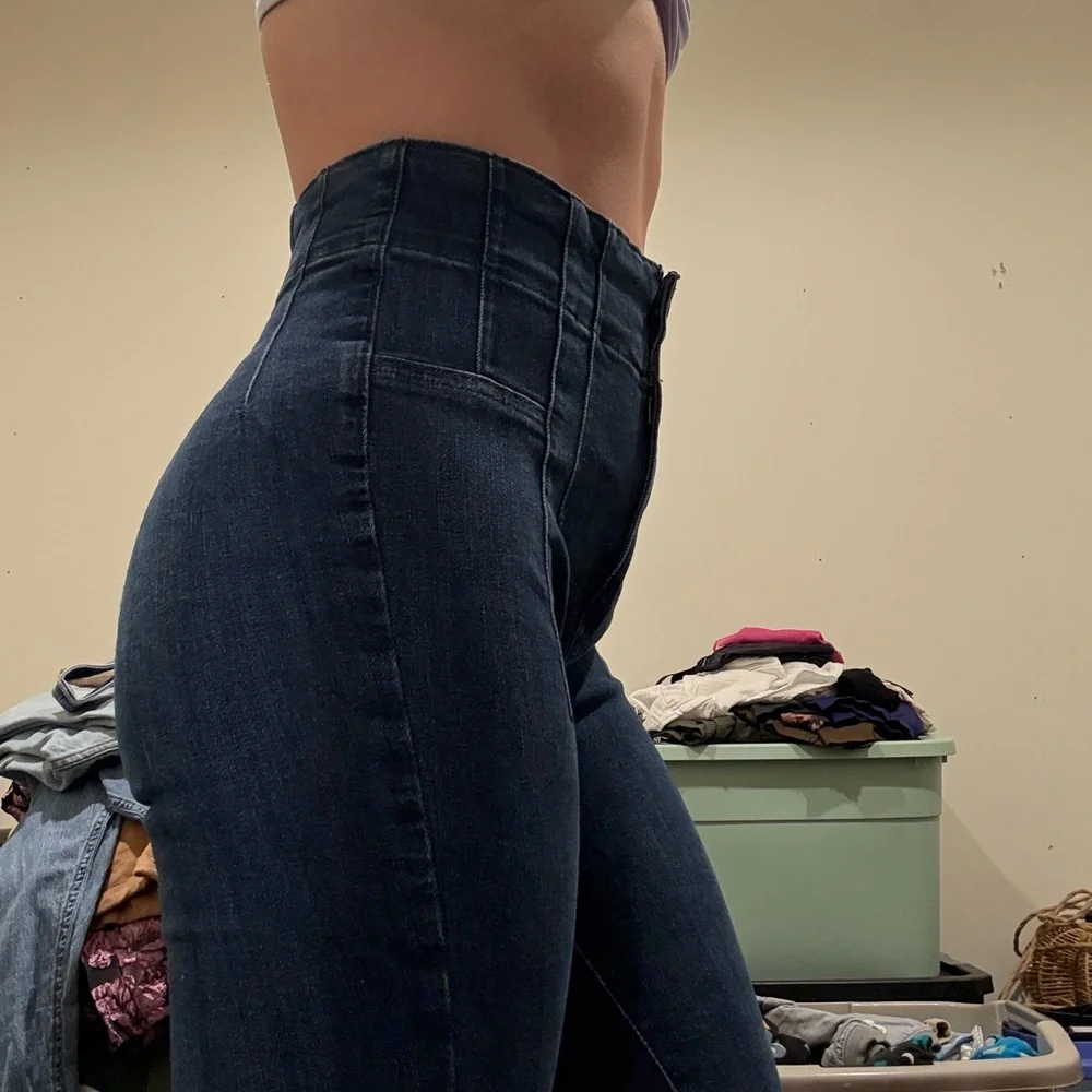 We The Free Jayde Flare Jeans - Picture 3 of 9